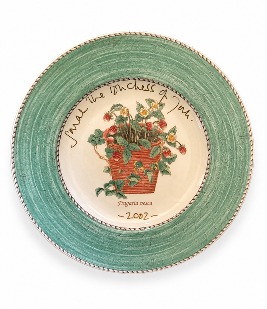 Wedgwood Sarah’s Garden Strawberry Plate Queens Ware England Green Rim “Duchess of York”