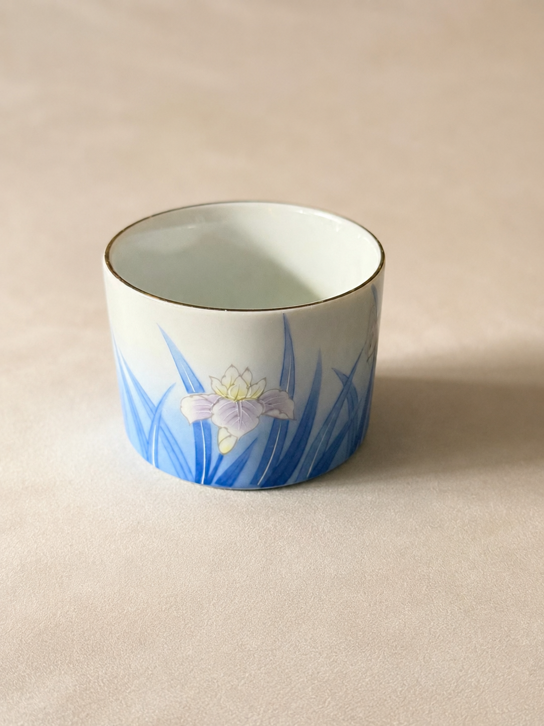 Vintage Kozan Gama (Kozan Kiln) Porcelain Iris Cup – Distributed by Otagiri (OMC)