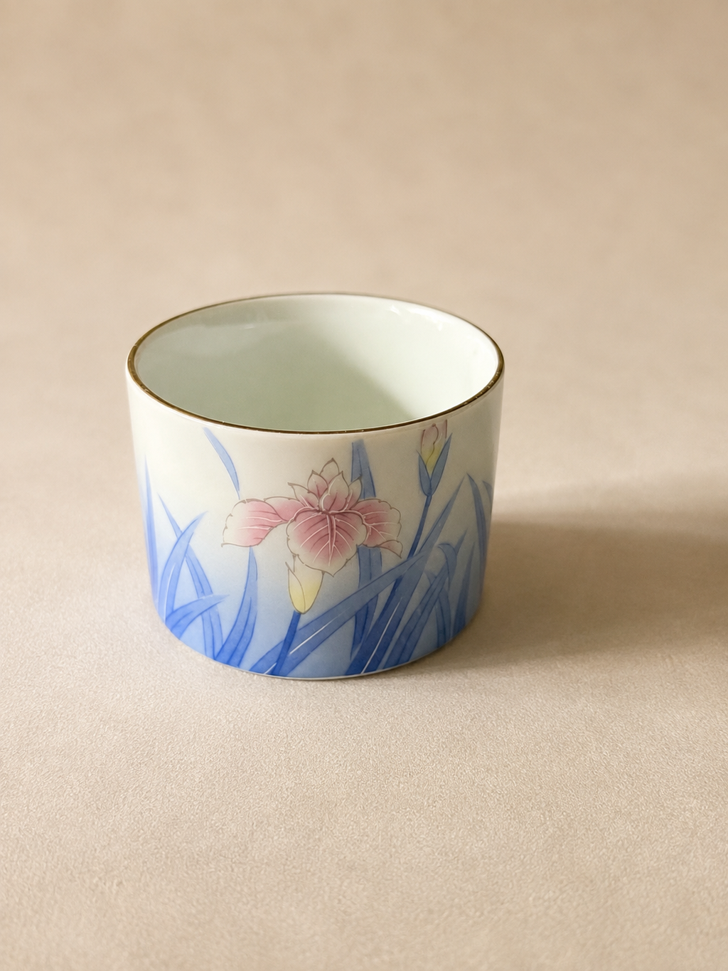Vintage Kozan Gama (Kozan Kiln) Porcelain Iris Cup – Distributed by Otagiri (OMC)
